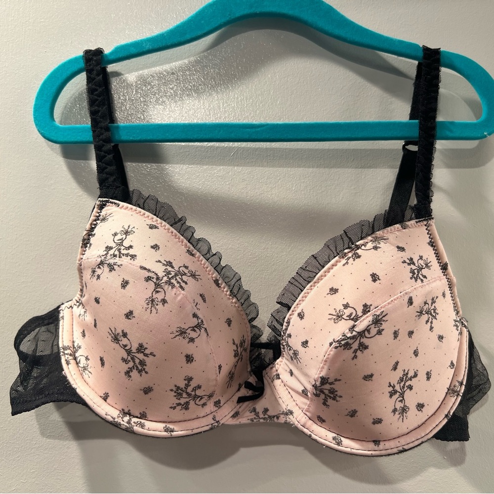Bras 32B in good condition